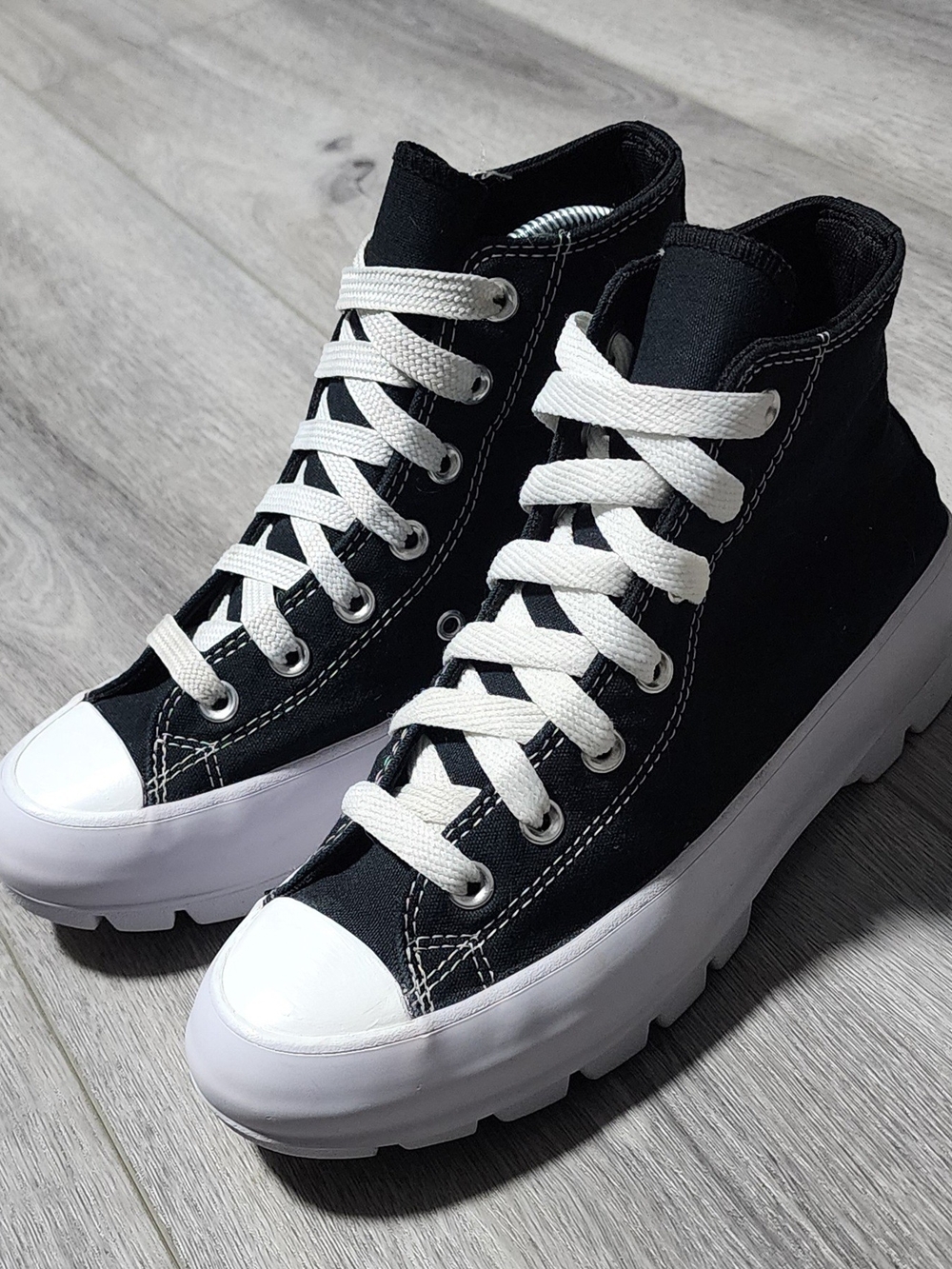 Converse Chuck Taylor All Star Lugged High Top Black Platform Sneakers Womens 8 - Picture 2 of 7